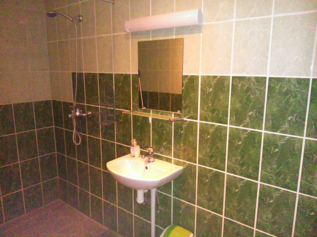 Kortsitalu Kuelalistemaja Apartment Kopu  Phòng bức ảnh